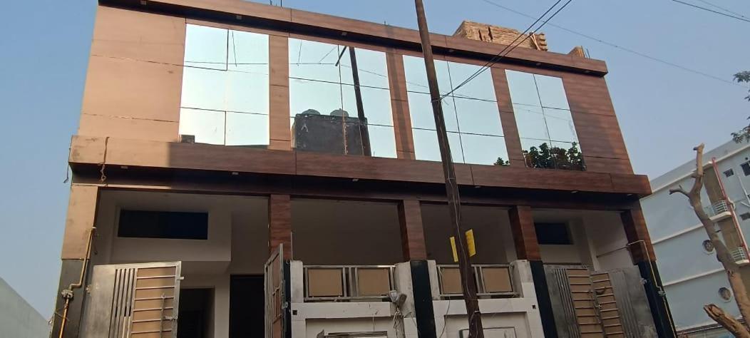 Geeta Dham Hotel Vrindāvan Exterior foto