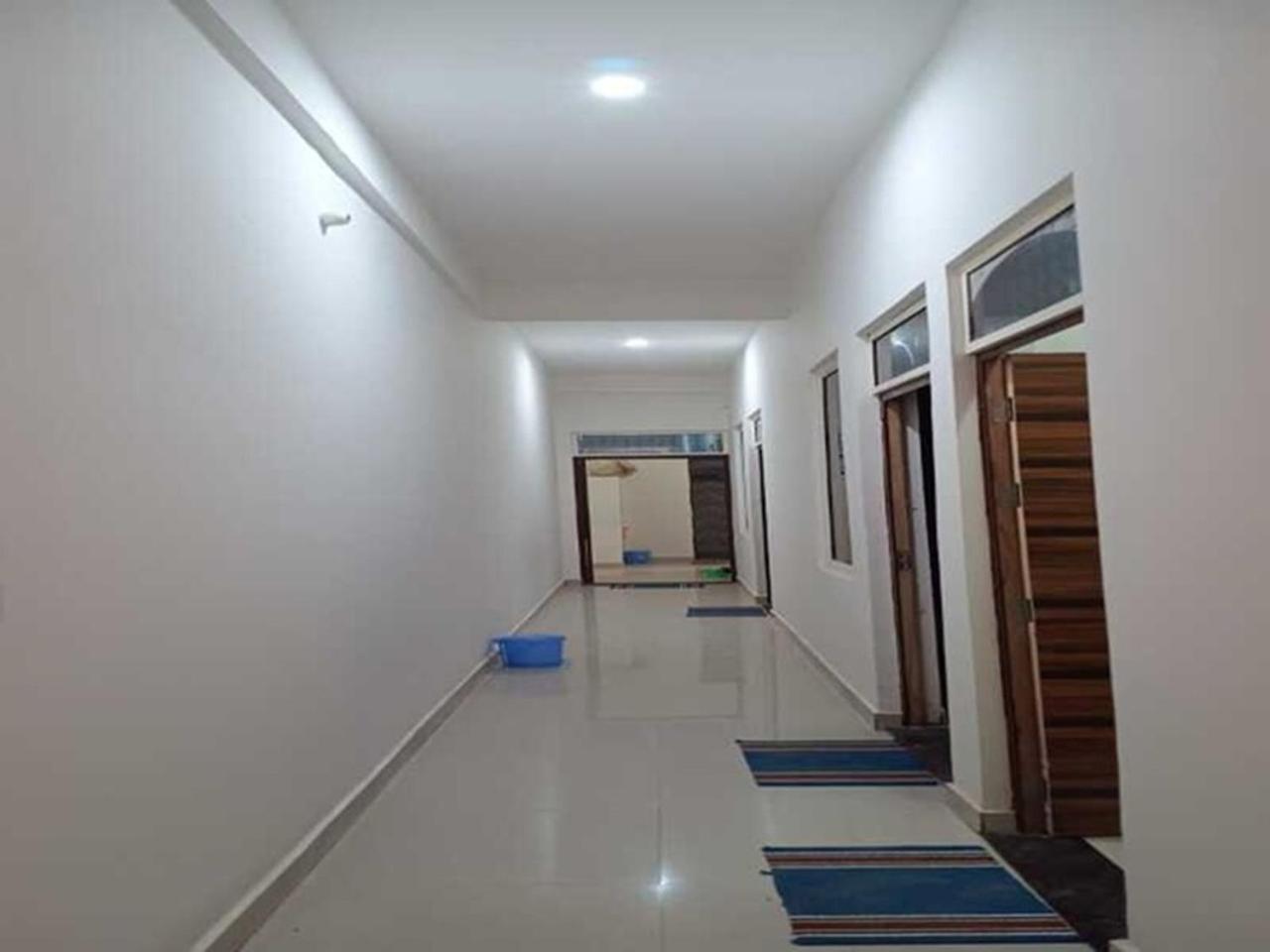 Geeta Dham Hotel Vrindāvan Exterior foto
